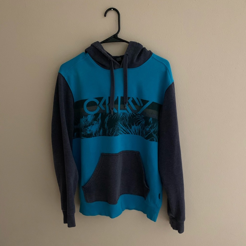 Oakley Hoddie